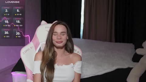 Emily online show from June 29, 11:32 am