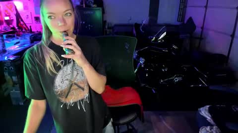 Mindy Mars online show from October 23, 5:14 pm