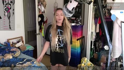 Mindy Mars online show from December 9, 3:44 pm