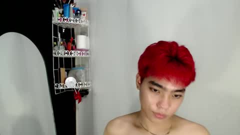 mingkla_man online show from May 12, 2:59 pm
