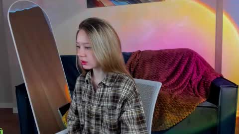 Allice online show from February 9, 1:53 am