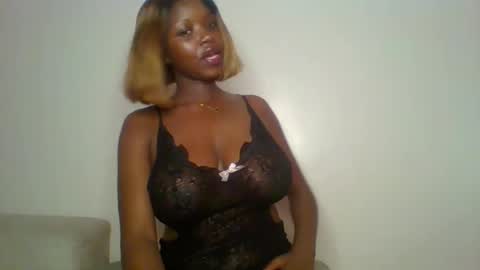 STRAWBERRY online show from April 25, 8:50 pm