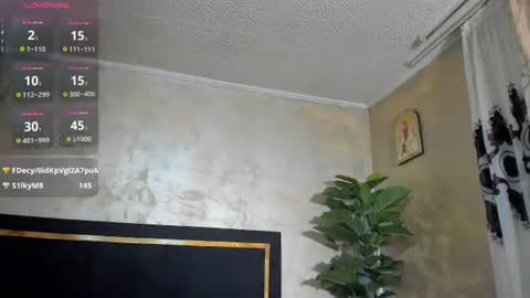 minihoty online show from June 20, 3:24 am
