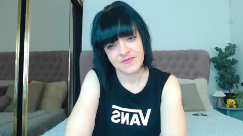 Molly online show from March 6, 8:57 am