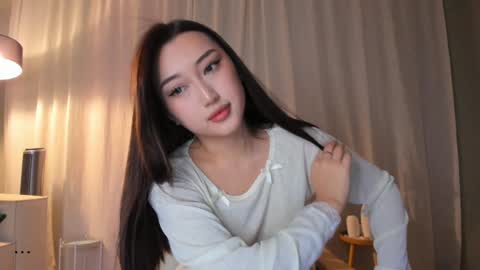 minnie_jin online show from November 13, 1:36 pm