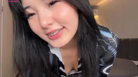 minnie_joy_ online show from June 25, 1:49 pm
