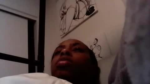 minniehunney online show from December 12, 11:06 am