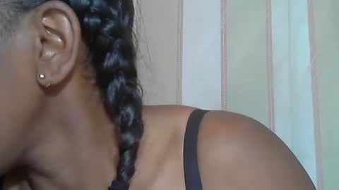 minouch211907 online show from October 20, 10:31 am