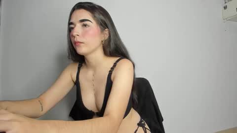 minty151 online show from December 22, 3:30 pm