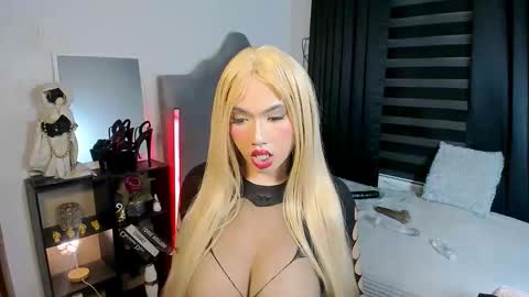 MARIANE online show from February 15, 3:09 am