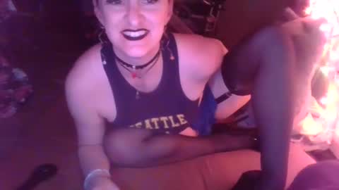 Snapshot of minxtress_macabre chatting on February 10, 2:52 am minxtress_macabre online show from February 10, 2:52 am