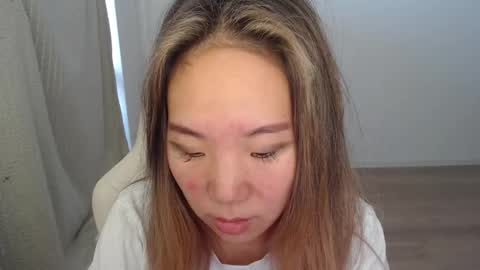 Snapshot of mira_g chatting on October 6, 9:27 am mira_g online show from October 6, 9:27 am