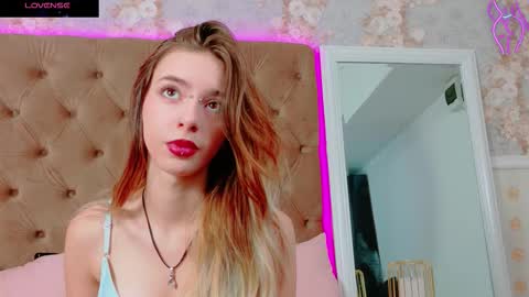 mira_lynxx online show from November 8, 5:32 am