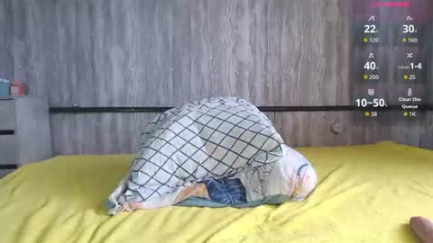 mira_one_ online show from August 5, 4:53 am