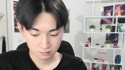 Snapshot of miram_yoo chatting on October 18, 3:54 am              online show from October 18, 3:54 am
