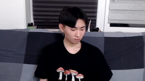 Snapshot of miram_yoo chatting on January 11, 5:40 pm              online show from January 11, 5:40 pm