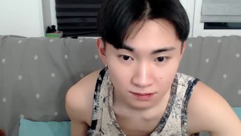 Snapshot of miram_yoo chatting on January 4, 8:37 pm              online show from January 4, 8:37 pm