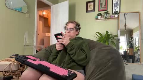 Miranda Flowers online show from February 25, 5:49 pm