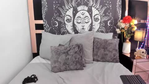 Miranda  online show from December 19, 6:14 pm