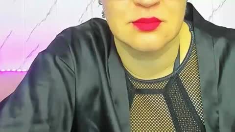 mirandagill online show from December 3, 8:33 am