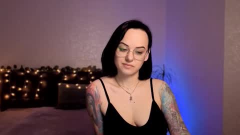 MiraSkyy online show from December 18, 9:32 pm