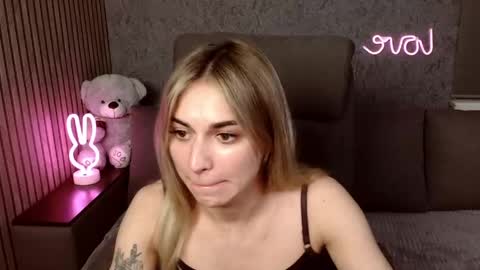 miri07 online show from April 19, 7:38 pm