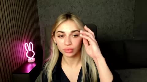 miri07 online show from April 18, 7:58 pm