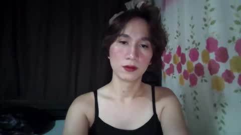 its me kizzy online show from April 1, 11:22 am