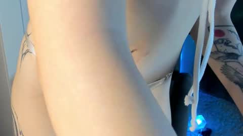 misekiii online show from November 23, 5:27 am