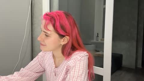 Molly online show from September 18, 5:28 pm