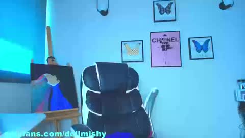 instagram   mishell hadid online show from September 30, 9:25 pm