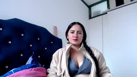 Nicol online show from April 8, 3:04 pm