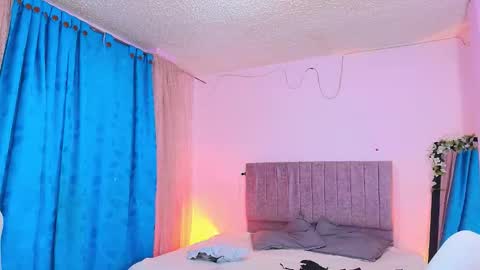 misofialeal online show from February 25, 4:21 pm