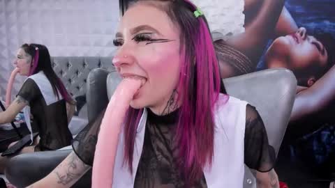 miss___angel online show from October 6, 6:15 pm