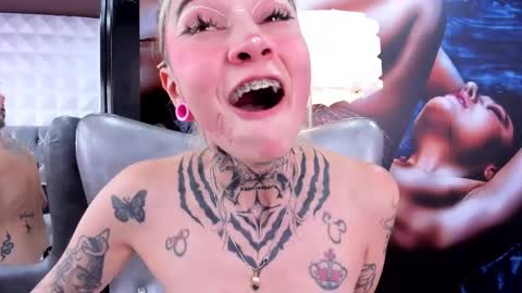 miss___angel online show from March 11, 12:22 am