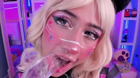 Megan online show from May 14, 2:54 am