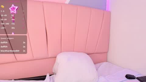 Snapshot of miss__ivy chatting on December 7, 2:41 pm   online show from December 7, 2:41 pm