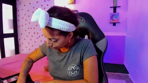 Akemi 3 online show from September 10, 1:34 pm