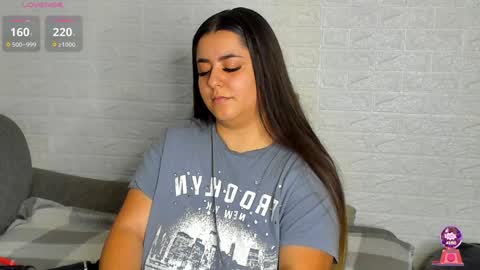 Ana online show from December 3, 1:17 pm