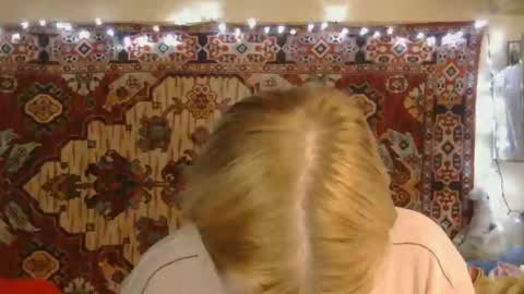 Elis online show from November 6, 12:19 pm