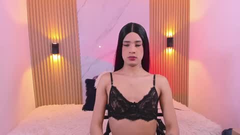 miss_emilystar online show from April 18, 7:51 pm