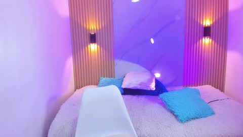 miss_emilystar online show from July 17, 8:00 pm