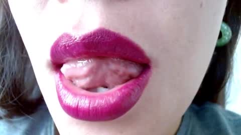 Snapshot of miss_evoleth2 chatting on March 3, 12:39 pm Miss Evoleth online show from March 3, 12:39 pm