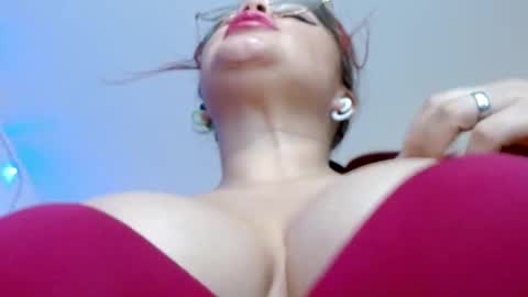 Snapshot of miss_evoleth2 chatting on January 31, 3:09 am Miss Evoleth online show from January 31, 3:09 am