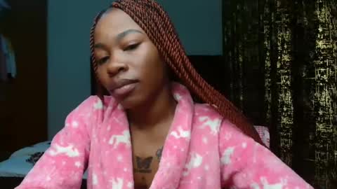 Snapshot of miss_kiarrafit chatting on February 8, 10:29 pm Miss Kiarrafit online show from February 8, 10:29 pm