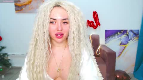 Snapshot of miss_kiten chatting on February 24, 4:38 am miss_kiten online show from February 24, 4:38 am