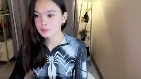 miss_kyrstyn online show from April 18, 7:58 pm