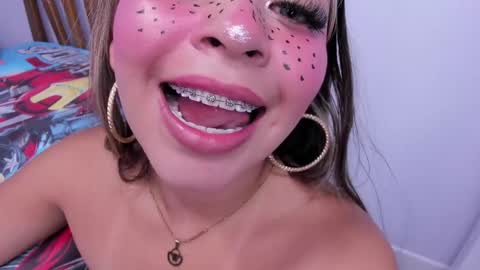 miss_lucyla online show from May 29, 11:08 am