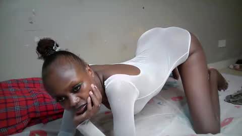 miss_pretty01 online show from April 3, 6:04 pm