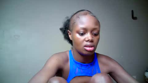 miss_pretty01 online show from June 4, 4:57 pm